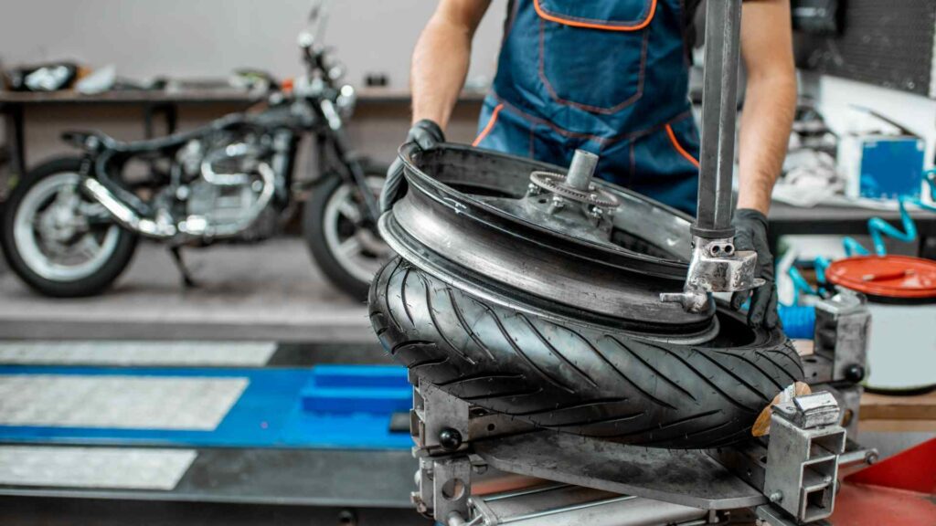 sostituzione pneumatici moto