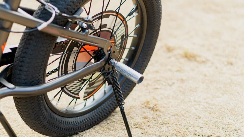 Sostituzione professionale di pneumatici per bici elettriche da DBK Pneumatici a Fiumefreddo di Sicilia